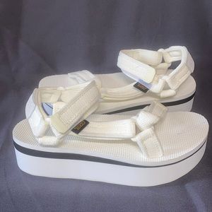 Teva Womens Flatform universal mesh print